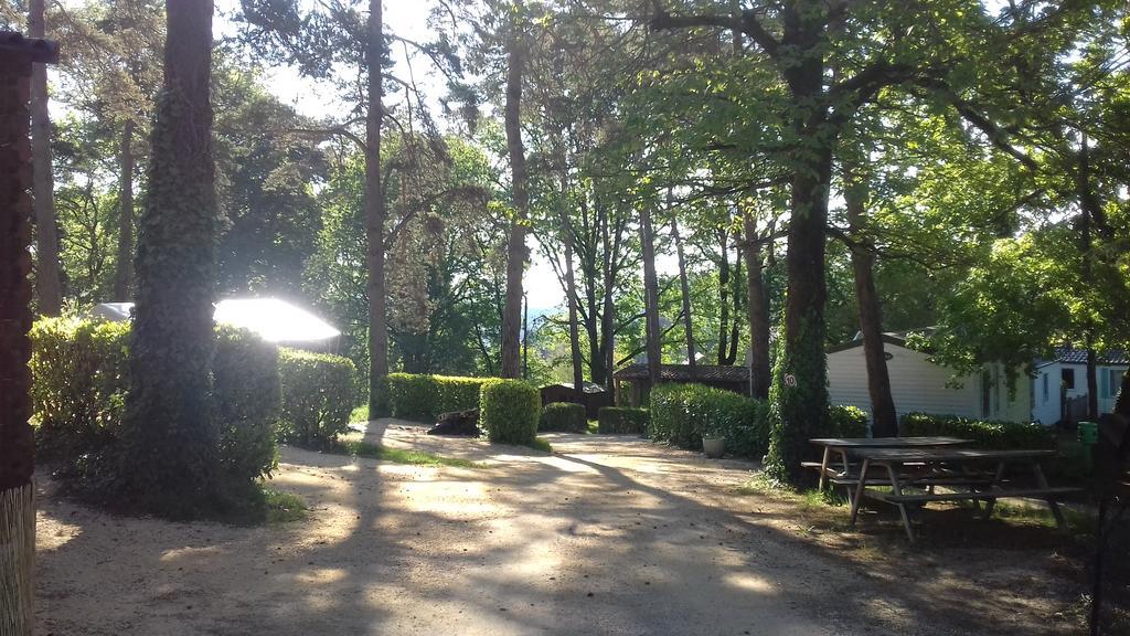 Camping 46 Rainettes Goujounac Exterior foto